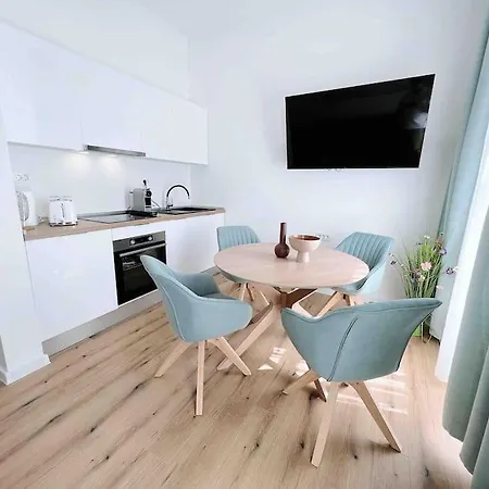 New Design Studio Kingsize Bed