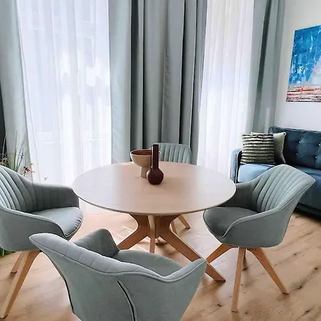 New Design Studio Kingsize Bed Апартаменты *