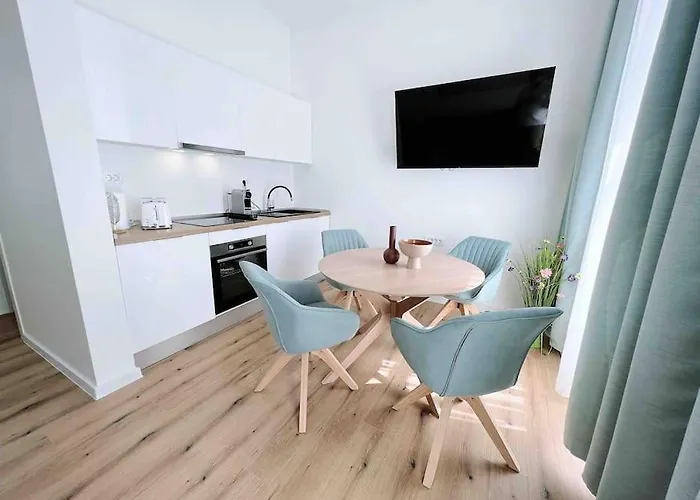 New Design Studio Kingsize Bed